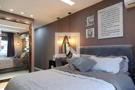 Apartamento à venda com 392m², 4 quartos e 2 vagas Apartamento à venda com 392m², 4 quartos e 2 vagasSuíte 1