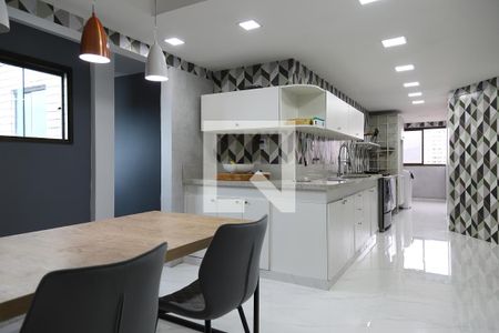 Apartamento à venda com 392m², 4 quartos e 2 vagas Apartamento à venda com 392m², 4 quartos e 2 vagasCozinha