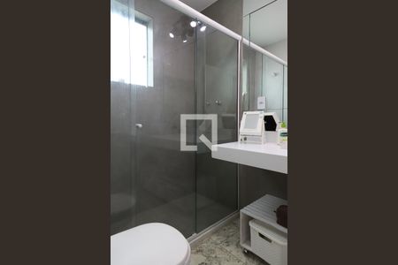 Apartamento à venda com 392m², 4 quartos e 2 vagas Apartamento à venda com 392m², 4 quartos e 2 vagasBanheiro social