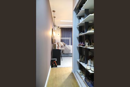 Apartamento à venda com 392m², 4 quartos e 2 vagas Apartamento à venda com 392m², 4 quartos e 2 vagasCloset suíte 1