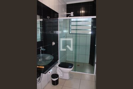 Casa para alugar com 210m², 4 quartos e 2 vagas Casa para alugar com 210m², 4 quartos e 2 vagasBanheiro