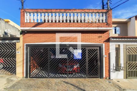Casa à venda com 500m², 8 quartos e 2 vagas Casa à venda com 500m², 8 quartos e 2 vagasFachada