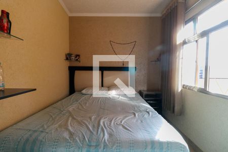 Casa à venda com 230m², 5 quartos e 4 vagas Casa à venda com 230m², 5 quartos e 4 vagasQuarto edícula