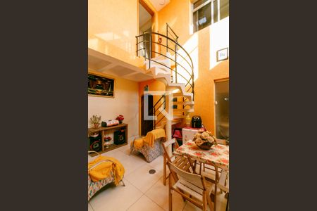 Casa à venda com 230m², 5 quartos e 4 vagas Casa à venda com 230m², 5 quartos e 4 vagasÁrea da churrasqueira