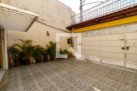 Casa à venda com 230m², 5 quartos e 4 vagas Casa à venda com 230m², 5 quartos e 4 vagasGaragem