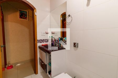 Casa à venda com 230m², 5 quartos e 4 vagas Casa à venda com 230m², 5 quartos e 4 vagasBanheiro 2