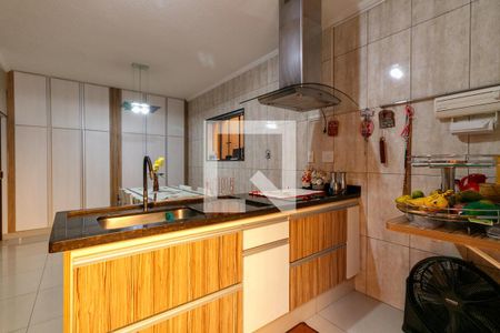Casa à venda com 230m², 5 quartos e 4 vagas Casa à venda com 230m², 5 quartos e 4 vagasCozinha