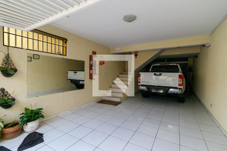 Casa à venda com 230m², 5 quartos e 4 vagas Casa à venda com 230m², 5 quartos e 4 vagasGaragem
