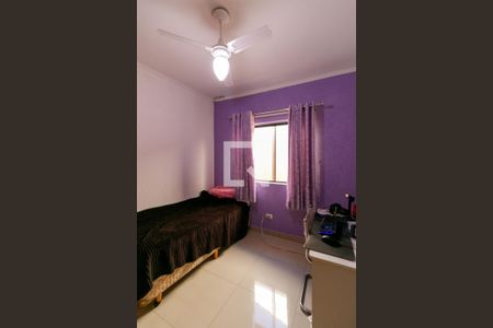 Casa à venda com 230m², 5 quartos e 4 vagas Casa à venda com 230m², 5 quartos e 4 vagasQuarto 2