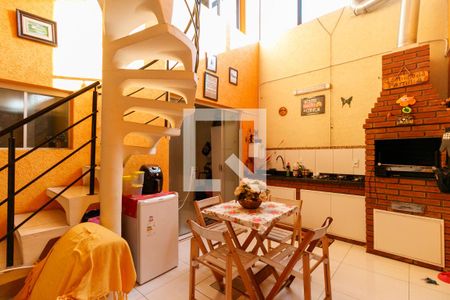 Casa à venda com 230m², 5 quartos e 4 vagas Casa à venda com 230m², 5 quartos e 4 vagasChurrasqueira
