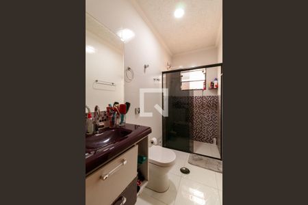 Casa à venda com 230m², 5 quartos e 4 vagas Casa à venda com 230m², 5 quartos e 4 vagasBanheiro 2