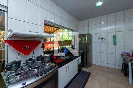 Casa à venda com 360m², 3 quartos e 2 vagas Casa à venda com 360m², 3 quartos e 2 vagasCozinha