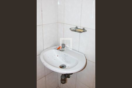 Casa à venda com 200m², 3 quartos e 2 vagas Casa à venda com 200m², 3 quartos e 2 vagasBanheiro 3