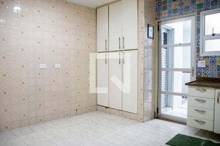 Casa à venda com 200m², 3 quartos e 2 vagas Casa à venda com 200m², 3 quartos e 2 vagasCozinha