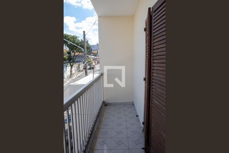 Casa à venda com 200m², 3 quartos e 2 vagas Casa à venda com 200m², 3 quartos e 2 vagasVaranda da Sala