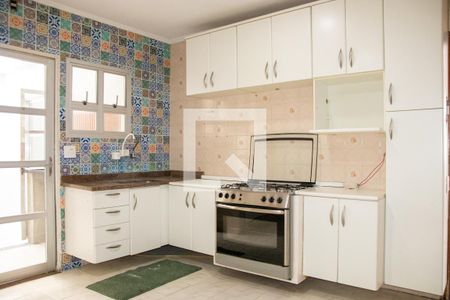 Casa à venda com 200m², 3 quartos e 2 vagas Casa à venda com 200m², 3 quartos e 2 vagasCozinha