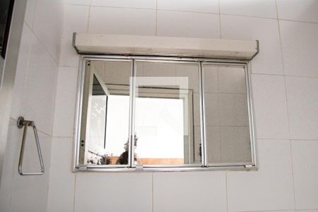 Casa à venda com 200m², 3 quartos e 2 vagas Casa à venda com 200m², 3 quartos e 2 vagasBanheiro 2