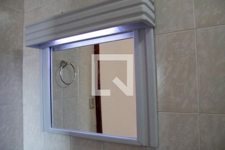 Casa à venda com 200m², 3 quartos e 2 vagas Casa à venda com 200m², 3 quartos e 2 vagasBanheiro 1