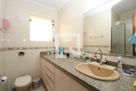 Casa à venda com 140m², 3 quartos e 2 vagasBanheiro da Suíte