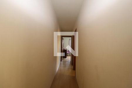 Casa à venda com 140m², 3 quartos e 2 vagasCorredor