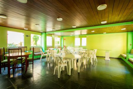 Apartamento à venda com 70m², 2 quartos e 2 vagas Apartamento à venda com 70m², 2 quartos e 2 vagasÁrea comum - Salão de festas