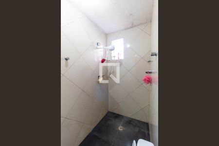 Casa à venda com 250m², 3 quartos e 2 vagas Casa à venda com 250m², 3 quartos e 2 vagasBanheiro 2