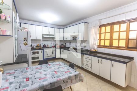 Casa à venda com 200m², 3 quartos e 3 vagas Casa à venda com 200m², 3 quartos e 3 vagasCozinha
