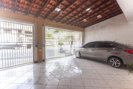 Casa à venda com 200m², 3 quartos e 3 vagas Casa à venda com 200m², 3 quartos e 3 vagasGaragem