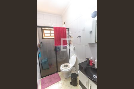 Casa à venda com 200m², 3 quartos e 3 vagas Casa à venda com 200m², 3 quartos e 3 vagasBanheiro social