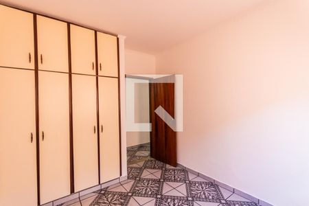 Casa à venda com 283m², 5 quartos e 2 vagas Casa à venda com 283m², 5 quartos e 2 vagasQuarto 2