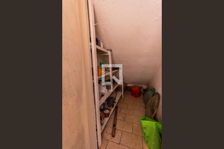 Casa à venda com 283m², 5 quartos e 2 vagas Casa à venda com 283m², 5 quartos e 2 vagasDepósito