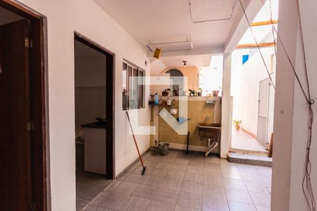 Casa à venda com 283m², 5 quartos e 2 vagas Casa à venda com 283m², 5 quartos e 2 vagasÁrea de Serviço da Casa 2