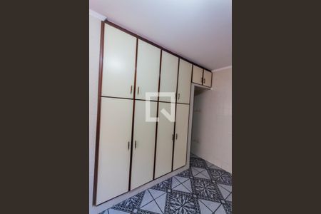 Casa à venda com 283m², 5 quartos e 2 vagas Casa à venda com 283m², 5 quartos e 2 vagasArmário