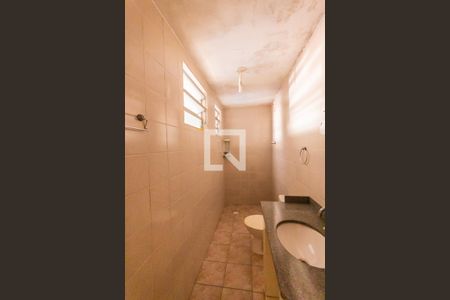 Casa à venda com 283m², 5 quartos e 2 vagas Casa à venda com 283m², 5 quartos e 2 vagasBanheiro
