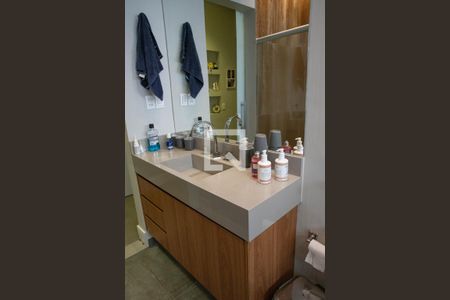 Casa à venda com 460m², 4 quartos e 2 vagasBanheiro da Suíte 4