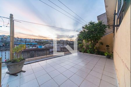 Casa à venda com 201m², 3 quartos e 2 vagasVaranda da Frente