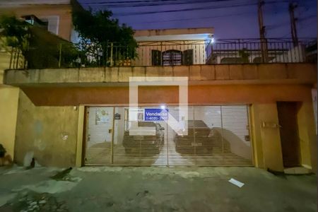 Casa à venda com 201m², 3 quartos e 2 vagasFachada