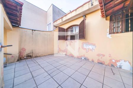 Casa à venda com 201m², 3 quartos e 2 vagasQuintal Fundos
