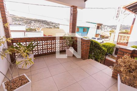 Casa à venda com 200m², 3 quartos e 2 vagas Casa à venda com 200m², 3 quartos e 2 vagasSacada