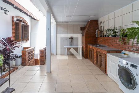 Casa à venda com 200m², 3 quartos e 2 vagas Casa à venda com 200m², 3 quartos e 2 vagasÁrea de Serviço / Churrasqueira / Gourmet