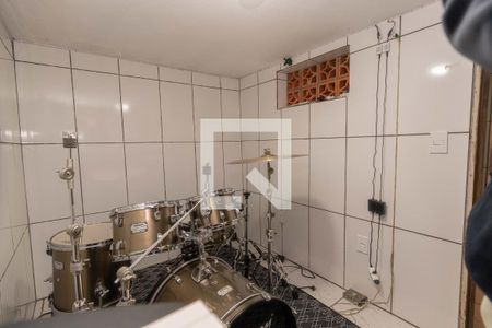 Casa à venda com 200m², 3 quartos e 2 vagas Casa à venda com 200m², 3 quartos e 2 vagasDepósito