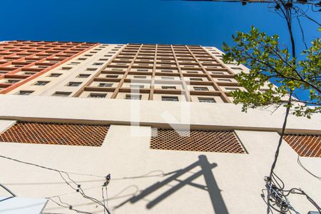 Apartamento à venda com 70m², 1 quarto e sem vaga Apartamento à venda com 70m², 1 quarto e sem vagaFachada