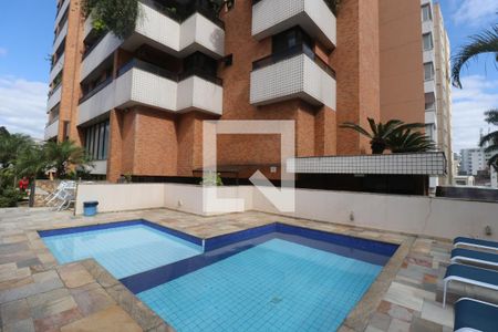Apartamento para alugar com 144m², 3 quartos e 3 vagasÁrea comum - Piscina