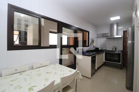 Apartamento para alugar com 144m², 3 quartos e 3 vagasCozinha