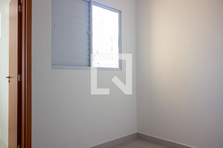 Suíte 1 de apartamento para alugar com 2 quartos, 51m² em Osvaldo Rezende, Uberlândia