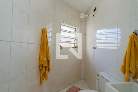 Casa à venda com 100m², 2 quartos e sem vagaBanheiro da Quarto 2