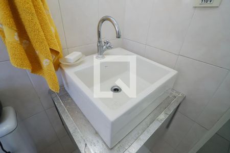 Casa à venda com 100m², 2 quartos e sem vagaBanheiro da Quarto 2