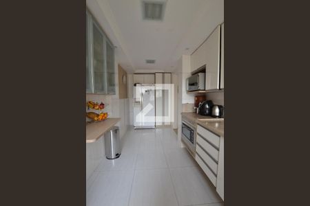 Casa à venda com 250m², 4 quartos e 2 vagasCozinha