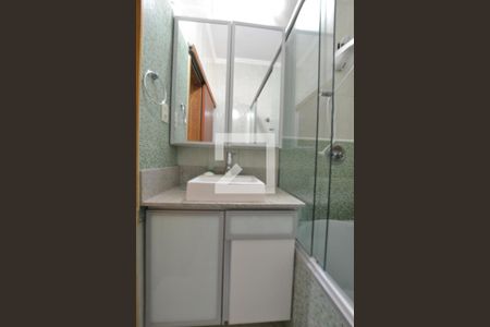 Casa à venda com 250m², 4 quartos e 2 vagasBanheiro da Suíte