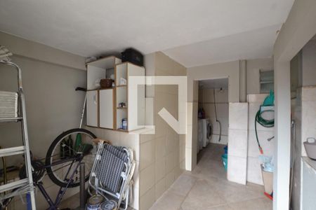 Casa à venda com 250m², 4 quartos e 2 vagasÁrea de Serviço